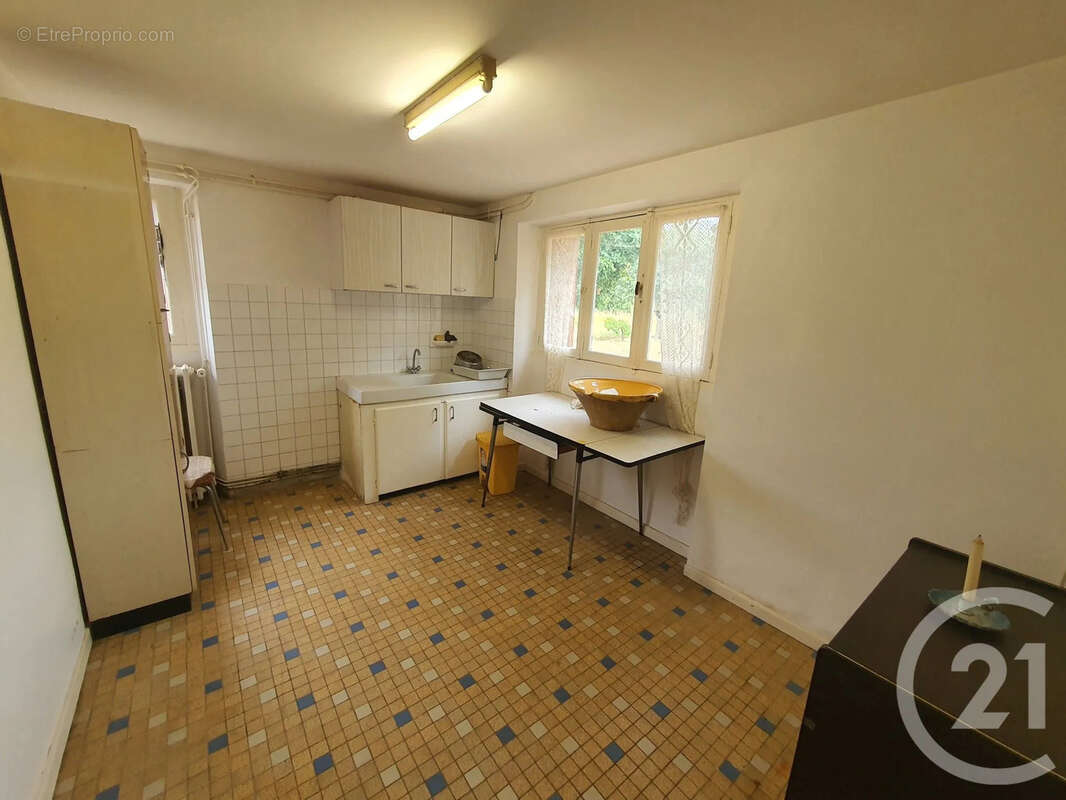 Maison 121 m² à Milhars  - photo 11