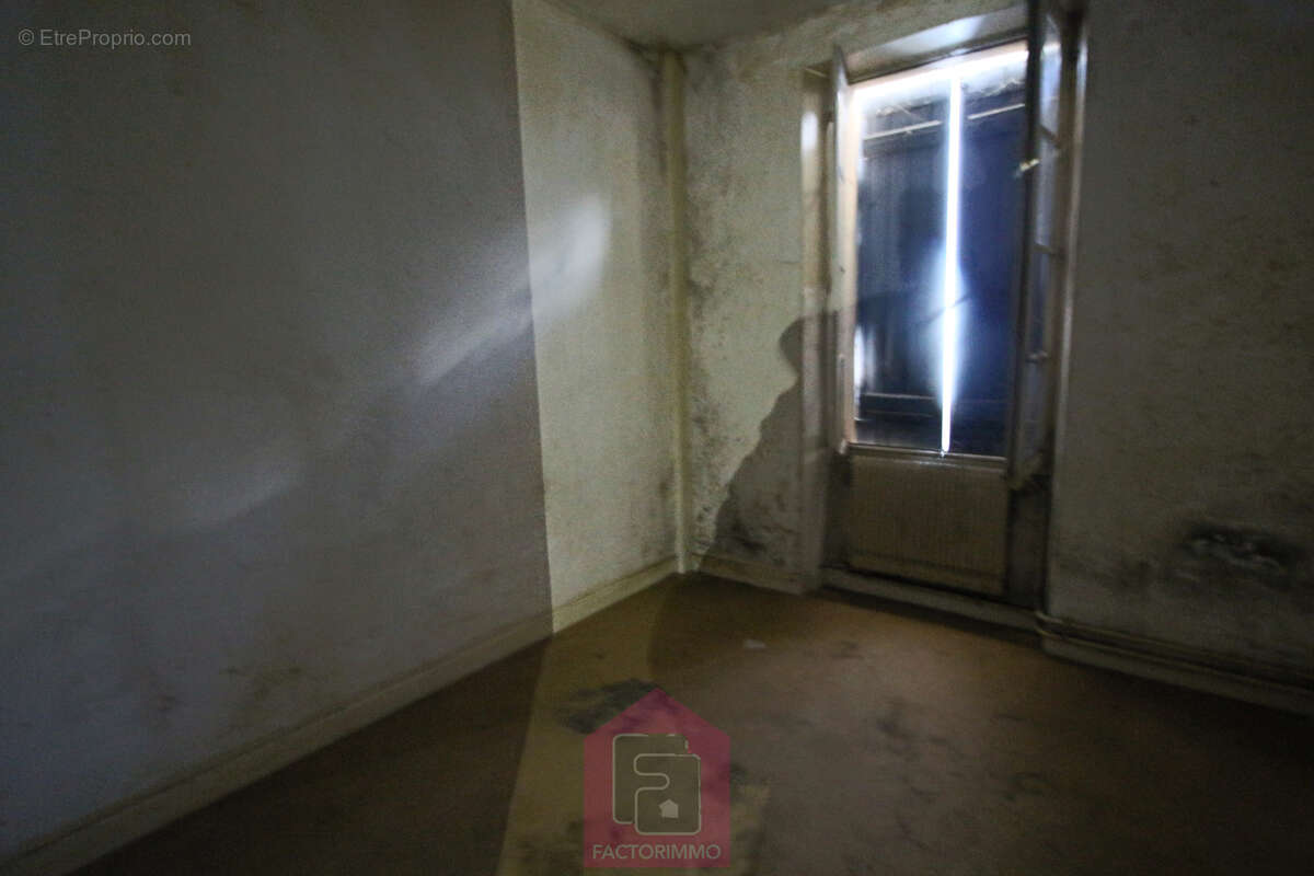Appartement à PUY-L'EVEQUE