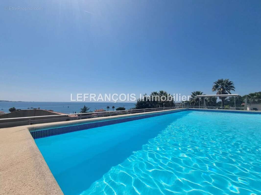 Appartement à VALLAURIS