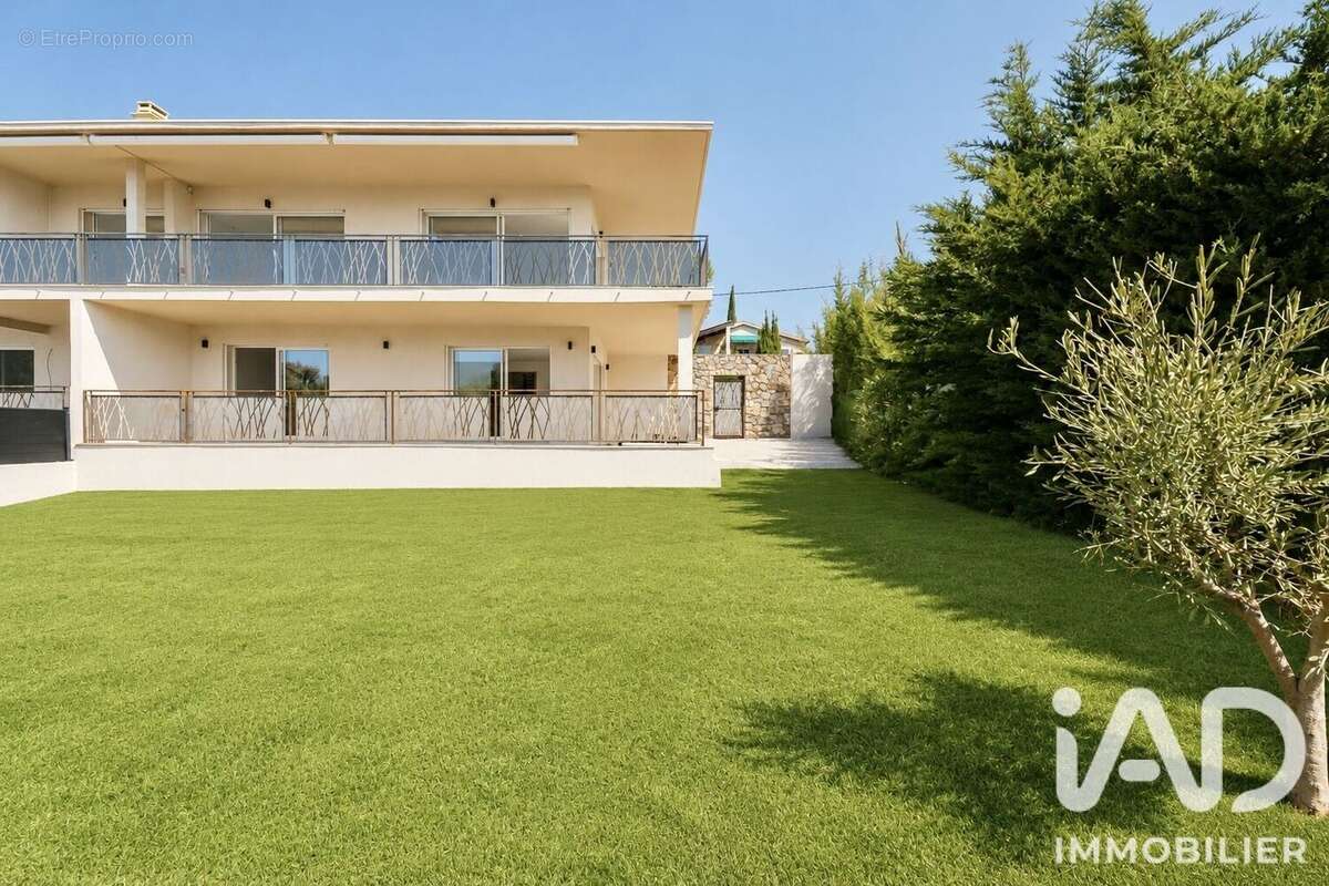 Appartement 155 m² à Bandol  - photo 2