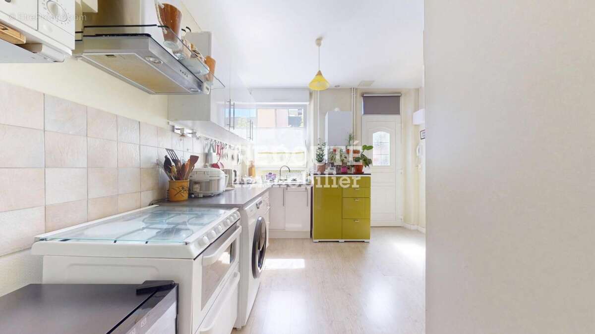 A vendre secteur gambetta f2 en bon etat avec jardin au calme - photo 6
