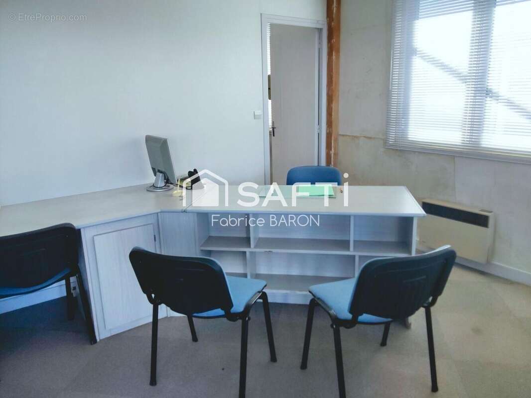 Photo 7 - Commerce à CHASSENEUIL-DU-POITOU