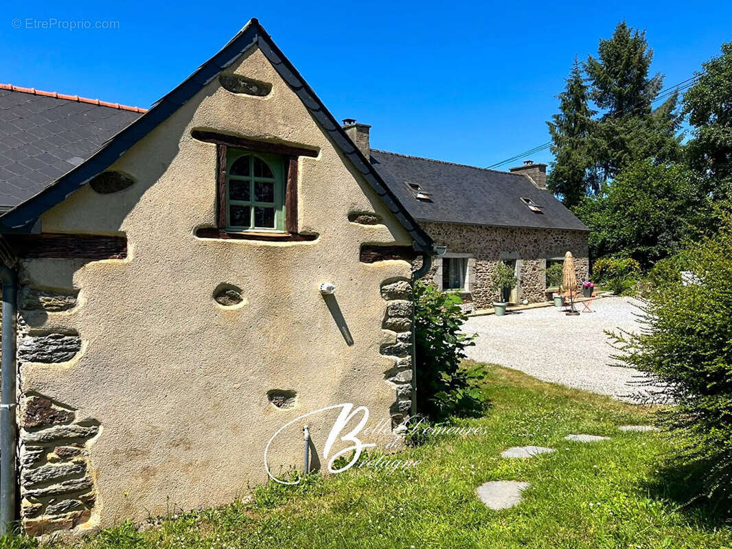 Maison à CORLAY