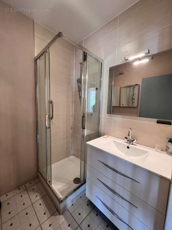 Appartement à VAUX-LE-PENIL