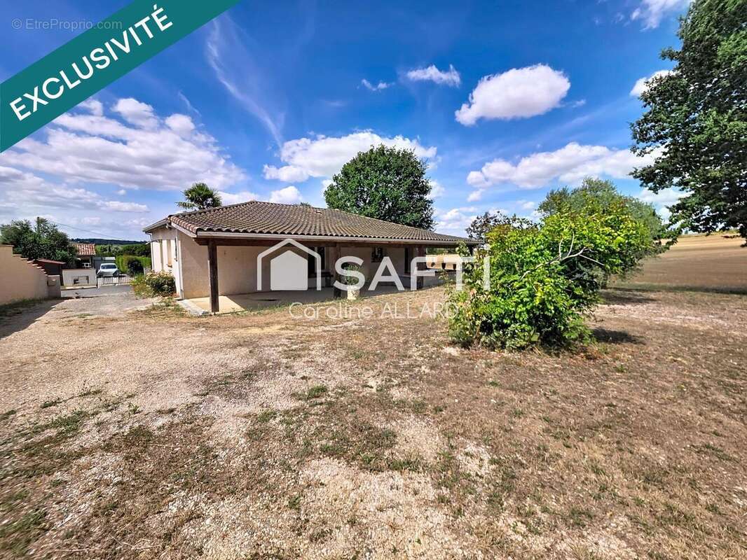 Photo 2 - Maison à LOMBEZ