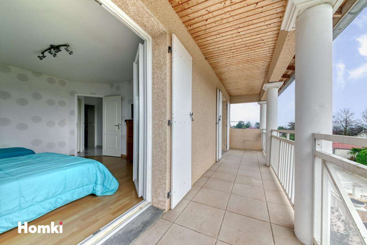 Maison à L'ISLE-D'ABEAU