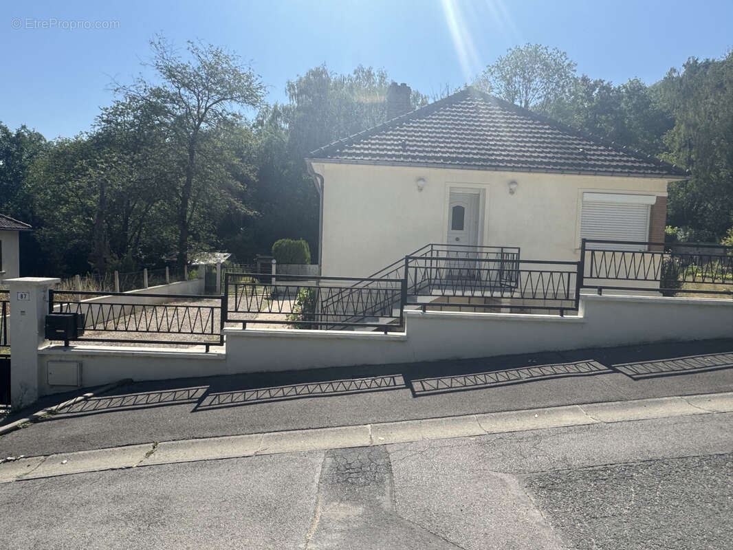 Maison de 4 pièces avec sous sol total - photo 3