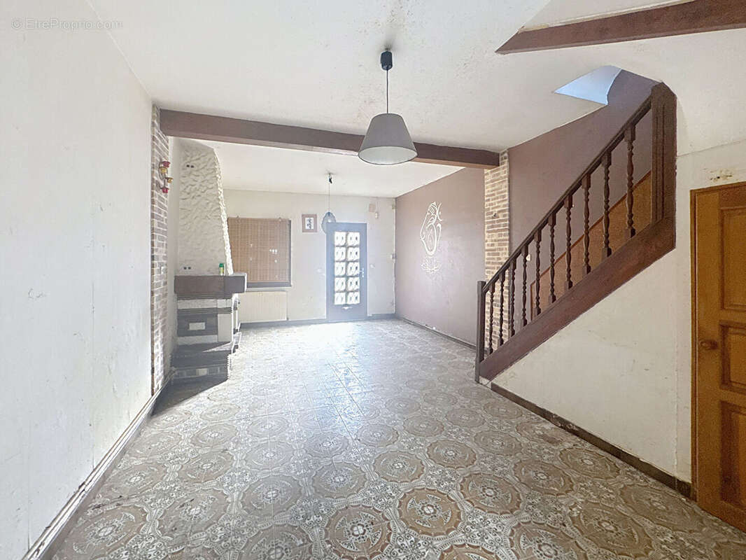 Maison à SAINT-ETIENNE-DU-ROUVRAY