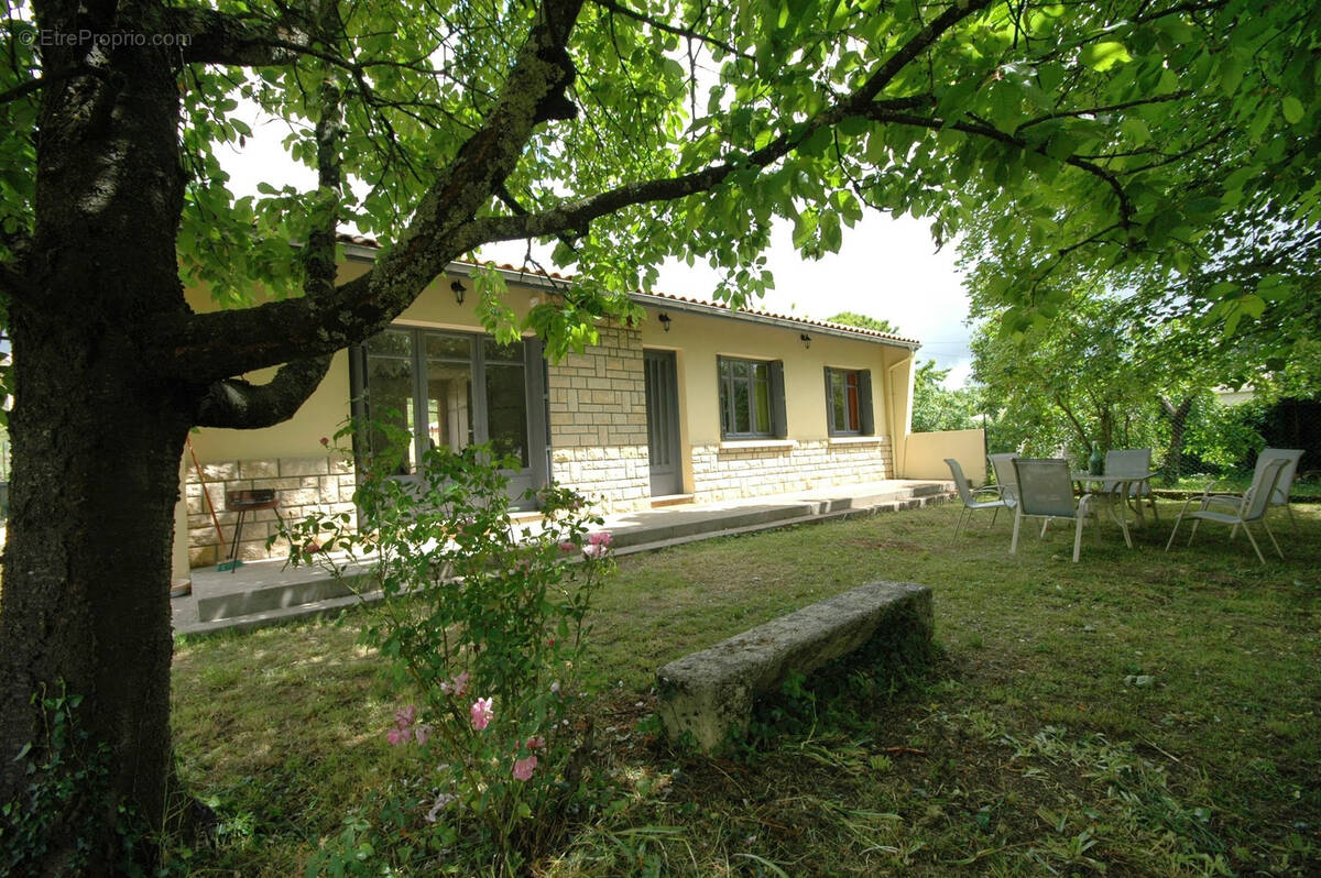 Maison à CASTILLON-LA-BATAILLE