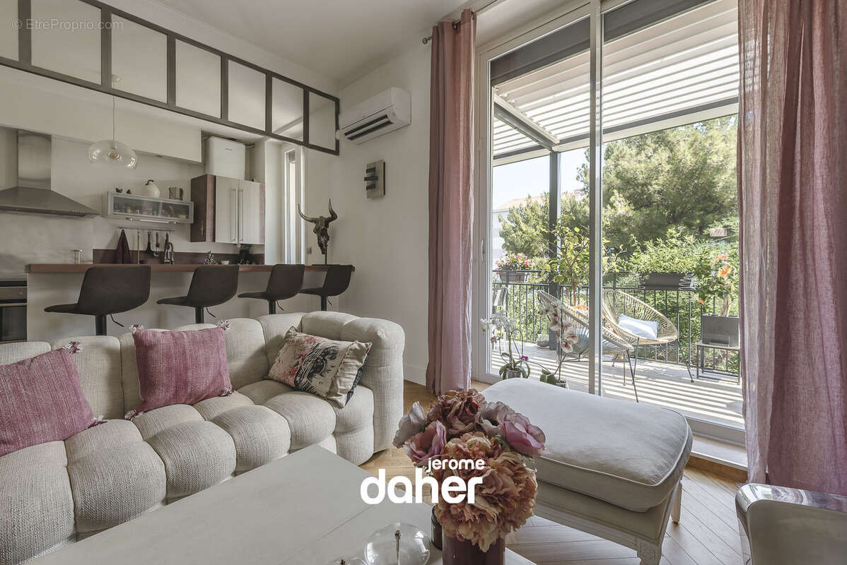 Appartement à MARSEILLE-6E