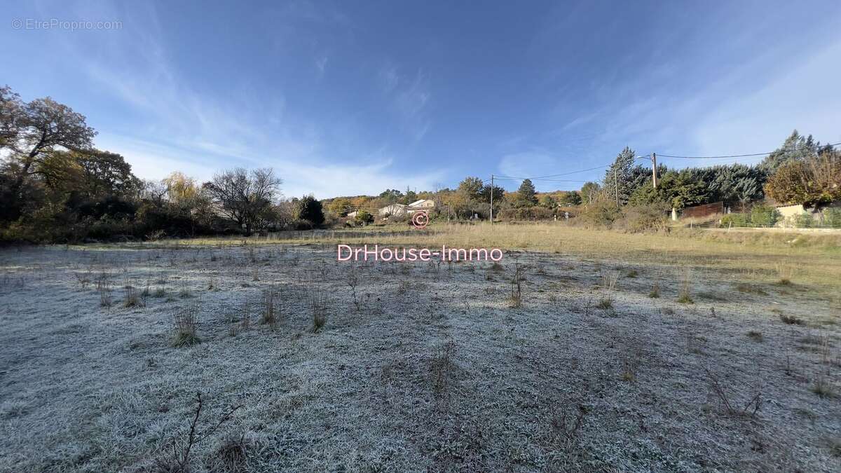 Terrain à MONTMEYAN