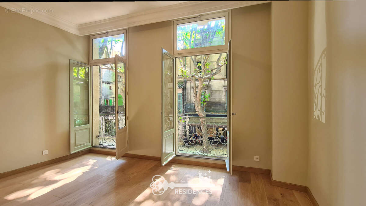 Appartement à UZES