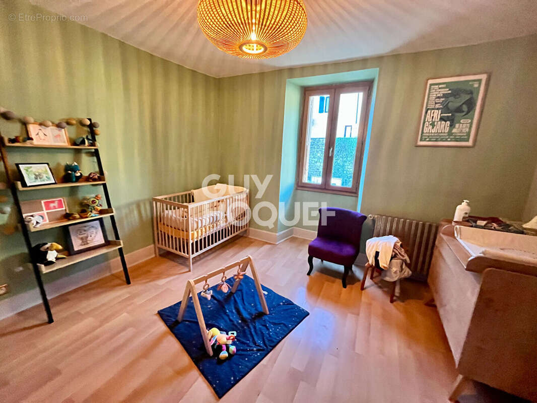 Grande maison familiale avec annexe et terrain à Espère - photo 10