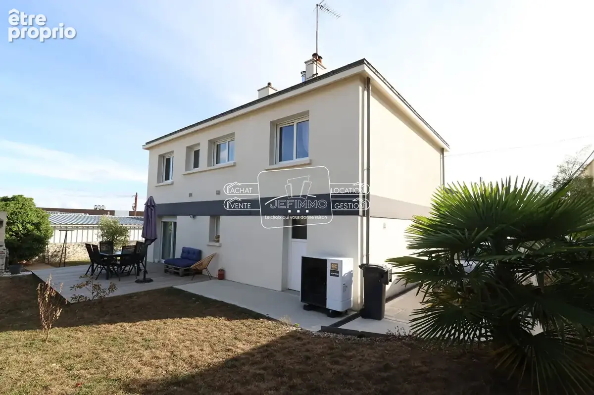 maison familiale de 126m² avec jardin clos à Saint-Florent-le-Vieil - photo 11