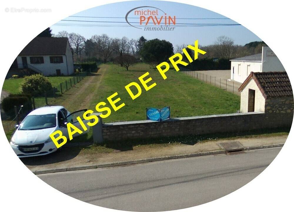 Terrain à LA GUERCHE-SUR-L'AUBOIS