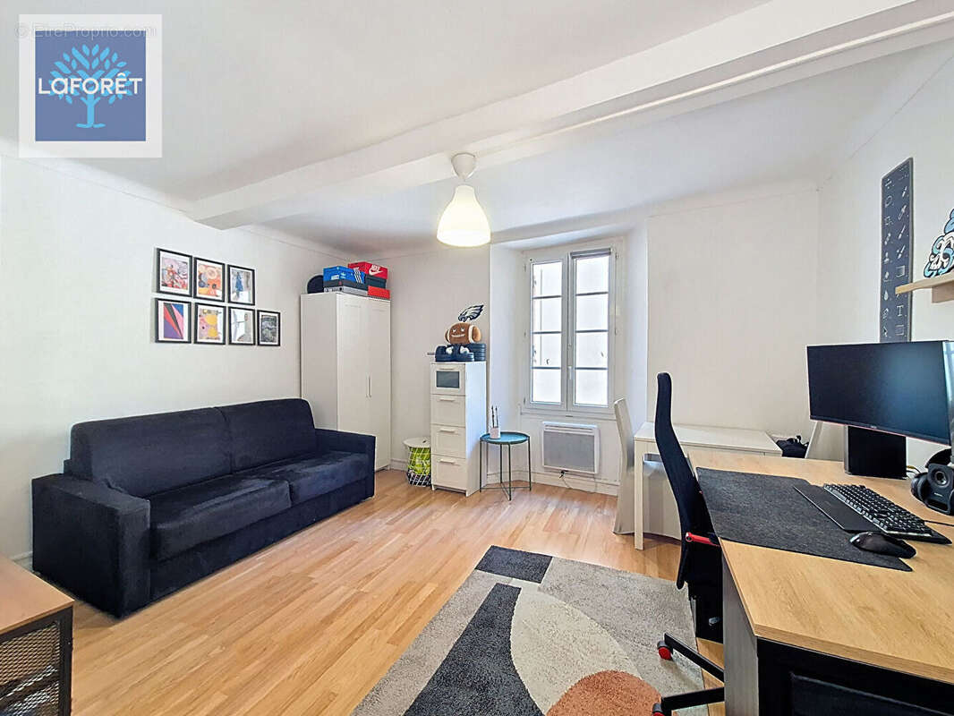 Appartement à VALLAURIS