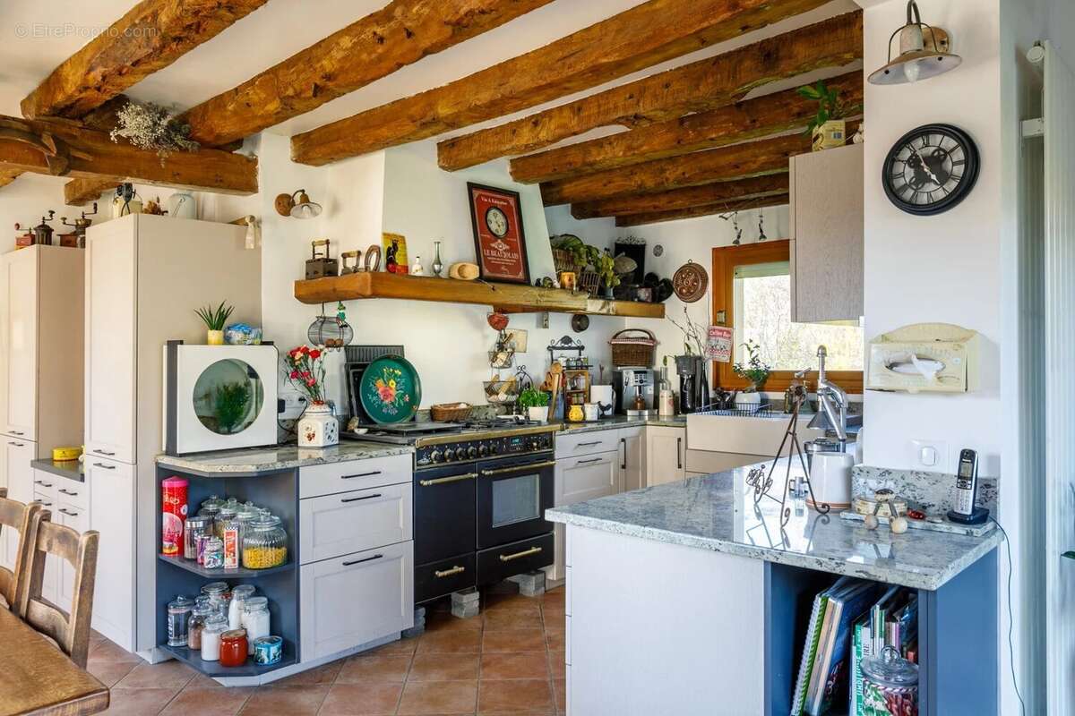 Maison à BOUAFLE