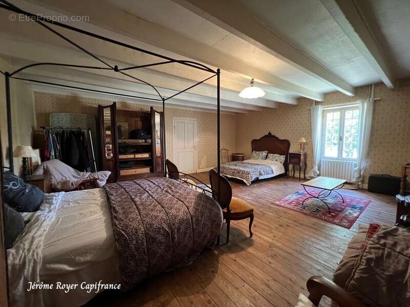 Propriété de charme à la campagne – 305 m² habitables sur 4,8 hectares avec piscine et dépendances - photo 10