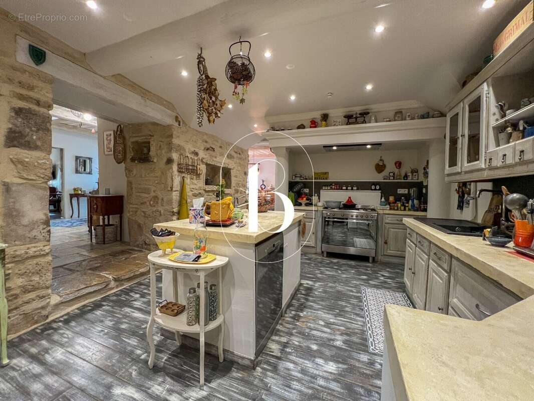 Maison au coeur de village avec vue imprenable - photo 8