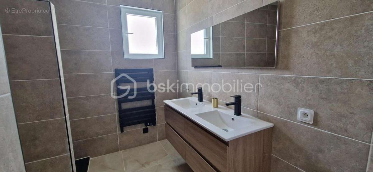 COUP DE CŒUR – Maison contemporaine de plain-pied de 130 m² sur un terrain de 1 210 m² - photo 9