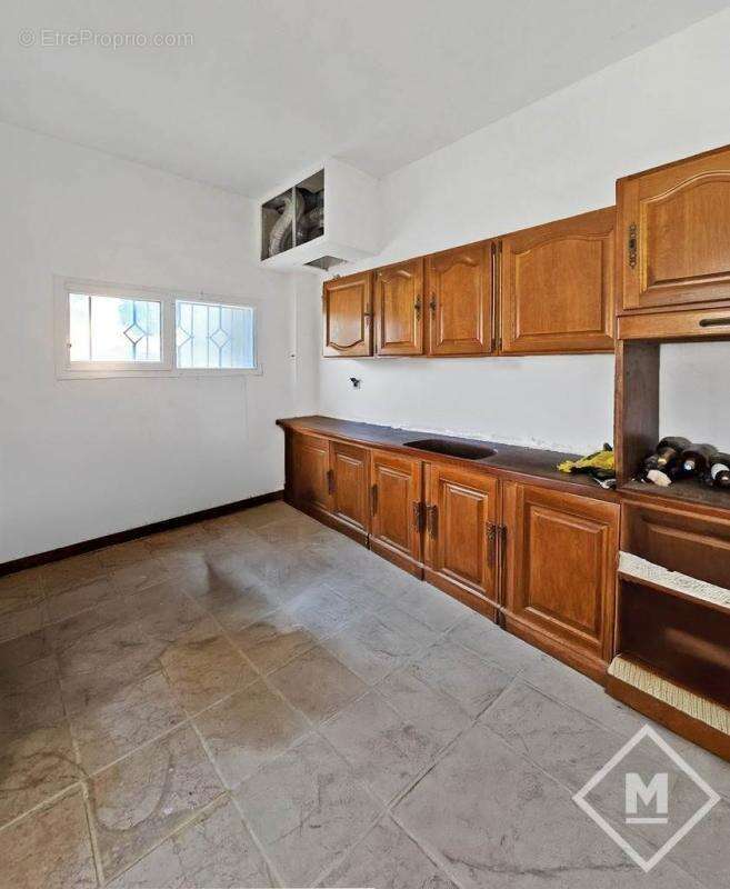 Superbe maison à vendre marseille 13012 - 350 m² avec 2000 m² de terrain - photo 55
