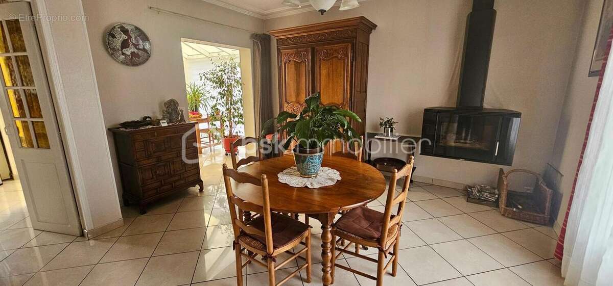 Maison à MONDEVILLE