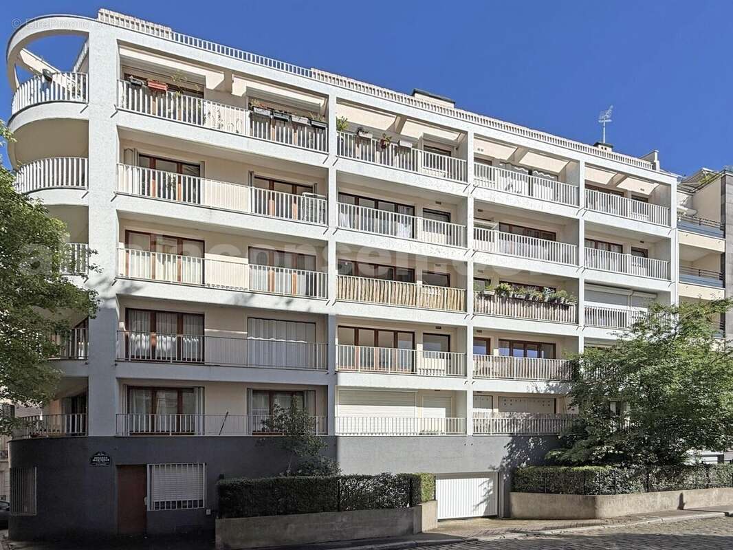 comm33 - Appartement à PARIS-14E
