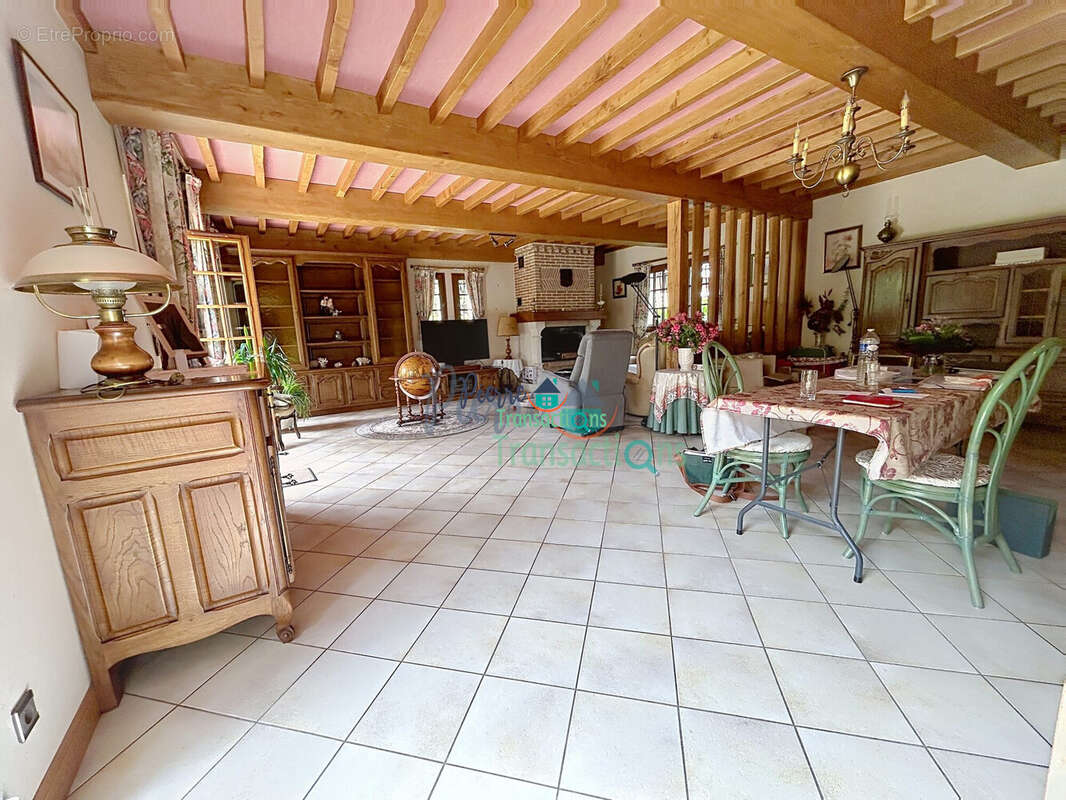 Maison à GRUCHET-LE-VALASSE