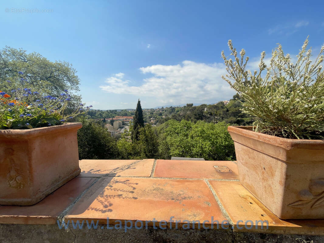 Maison à CAGNES-SUR-MER