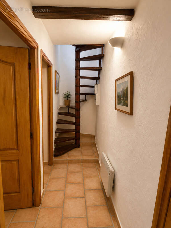 Charmante maison de village en pierre apparente - photo 3