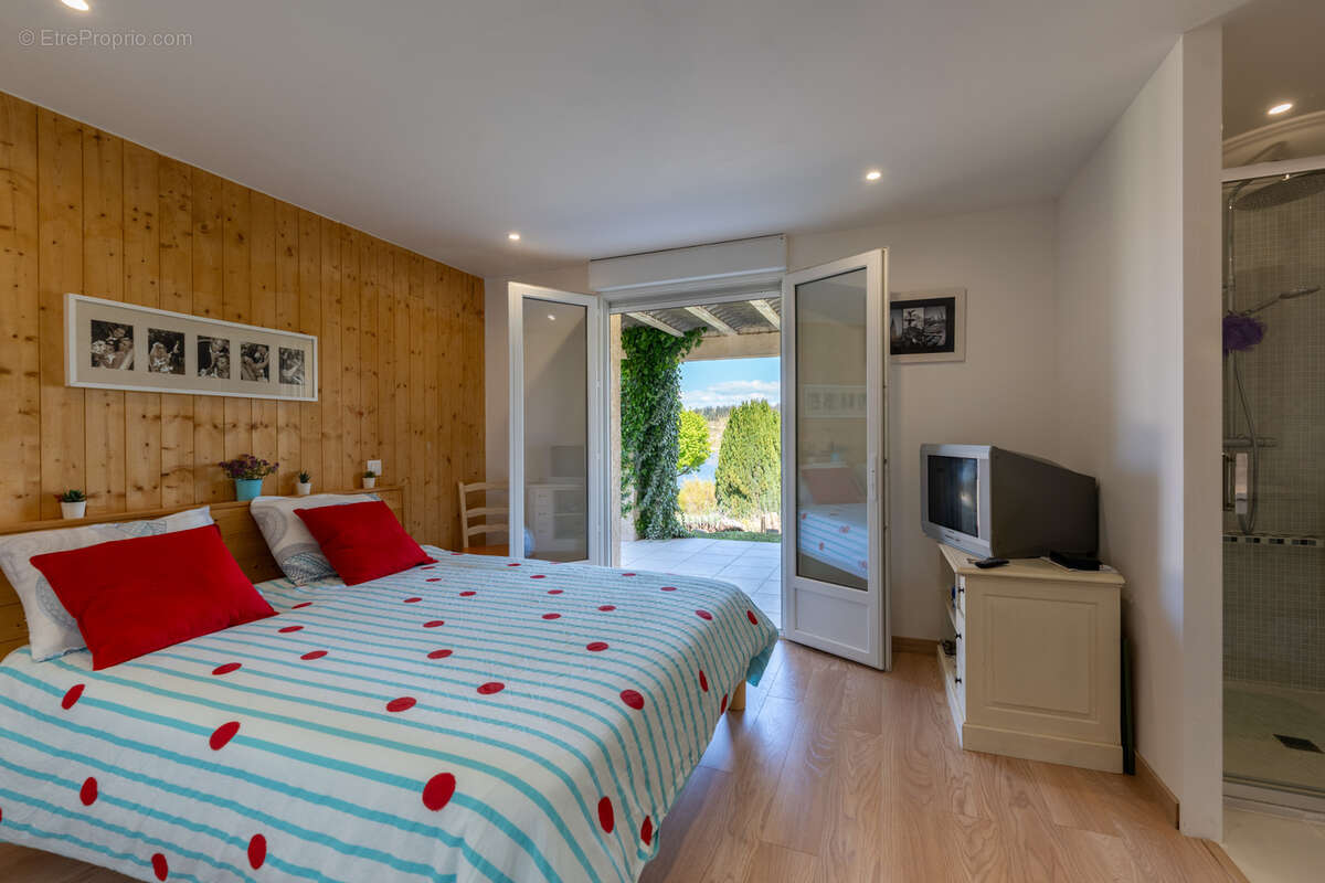 Maison à VILLEFRANCHE-DE-PANAT