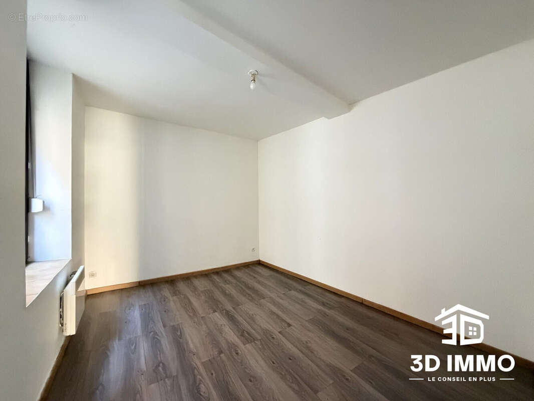 Appartement à AVESNES-SUR-HELPE