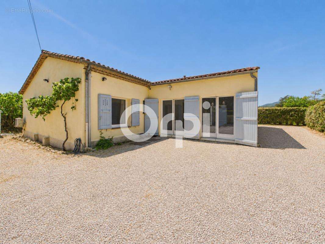 Villa individuelle - plain-pied + dependance - piscine / terrasses neuves - jardin clos - calme et sans vis-a-vis - proche villa - photo 17