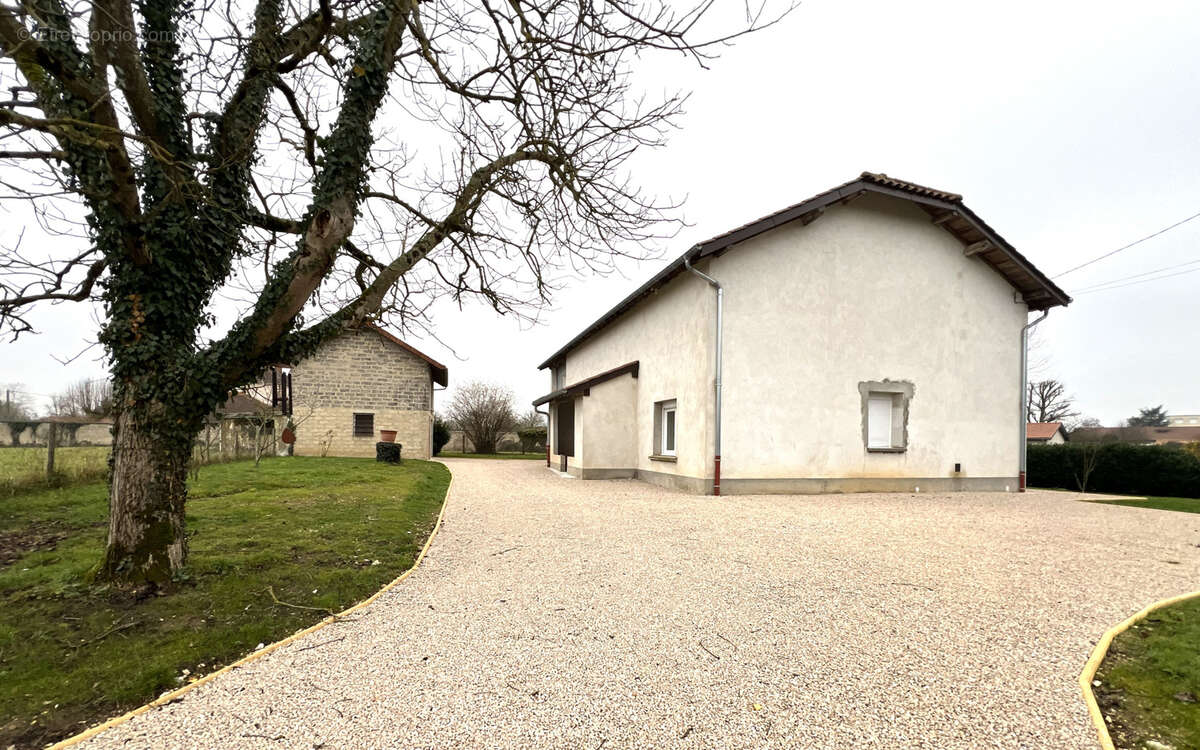 Maison à VONNAS