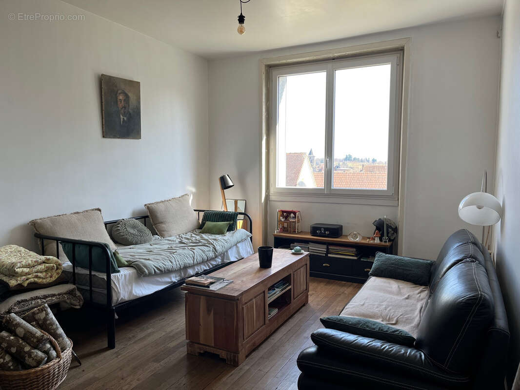 Maison à COUSSAC-BONNEVAL