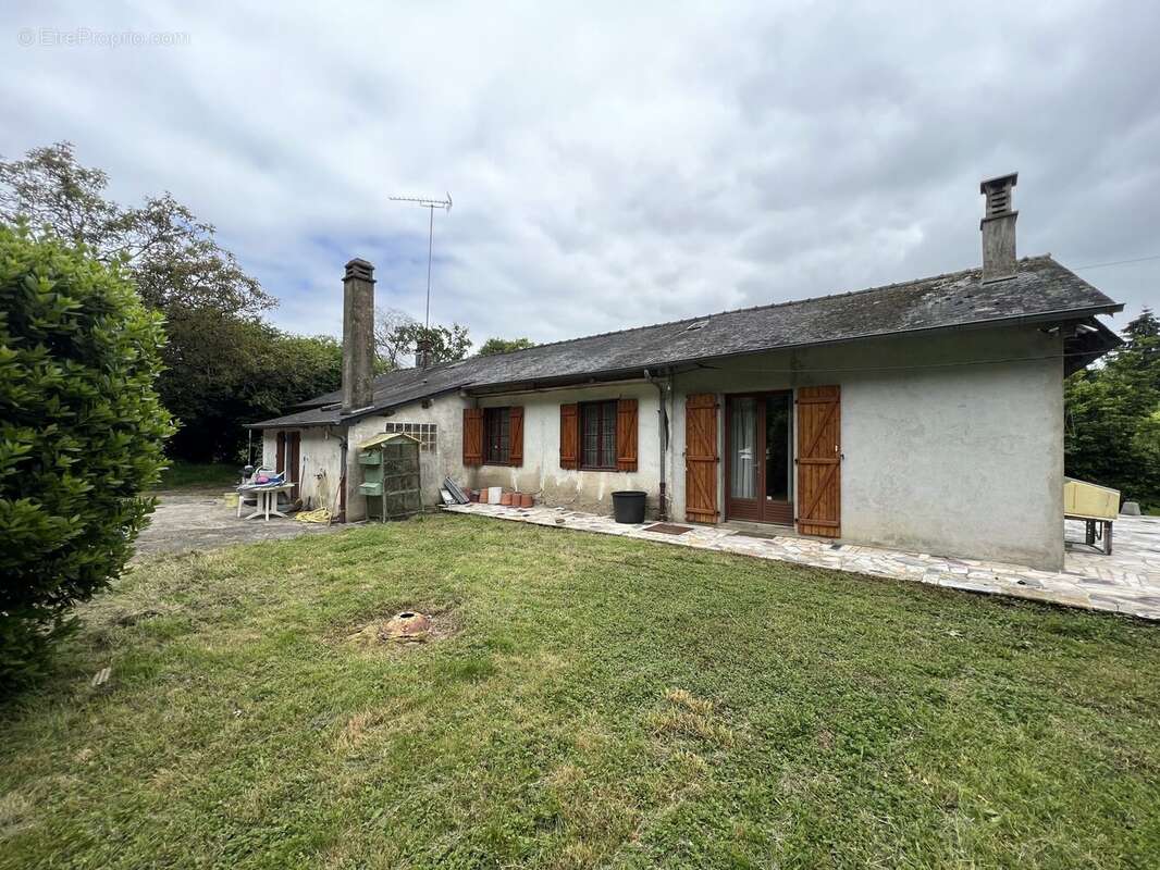 Maison à NOYAL-SUR-VILAINE