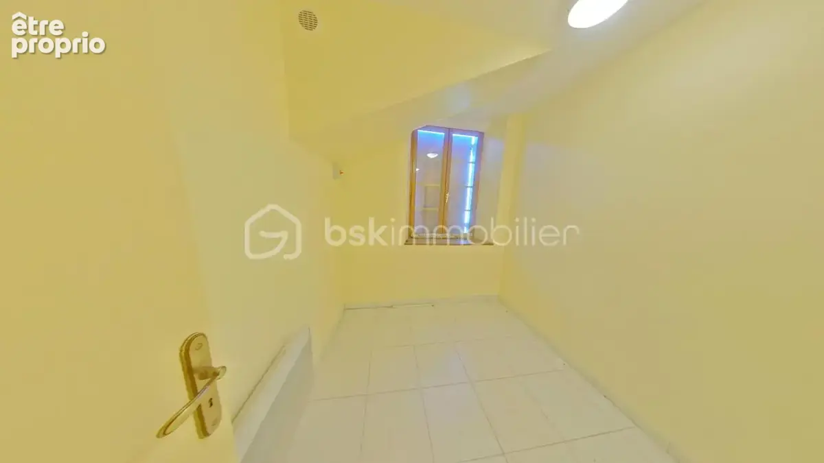 Bâtiment professionnel de 220 m² a finir d'aménager en salle de réception ou pour un commerce ou pour une entreprise soit a tran - photo 7