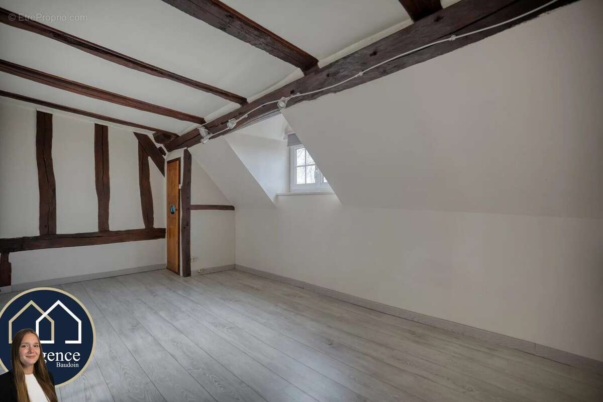 Maison 207 m² à Tremblay-Les-Villages  - photo 9