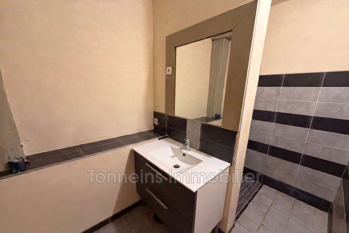 Maison 148 m² à Clairac  - photo 7