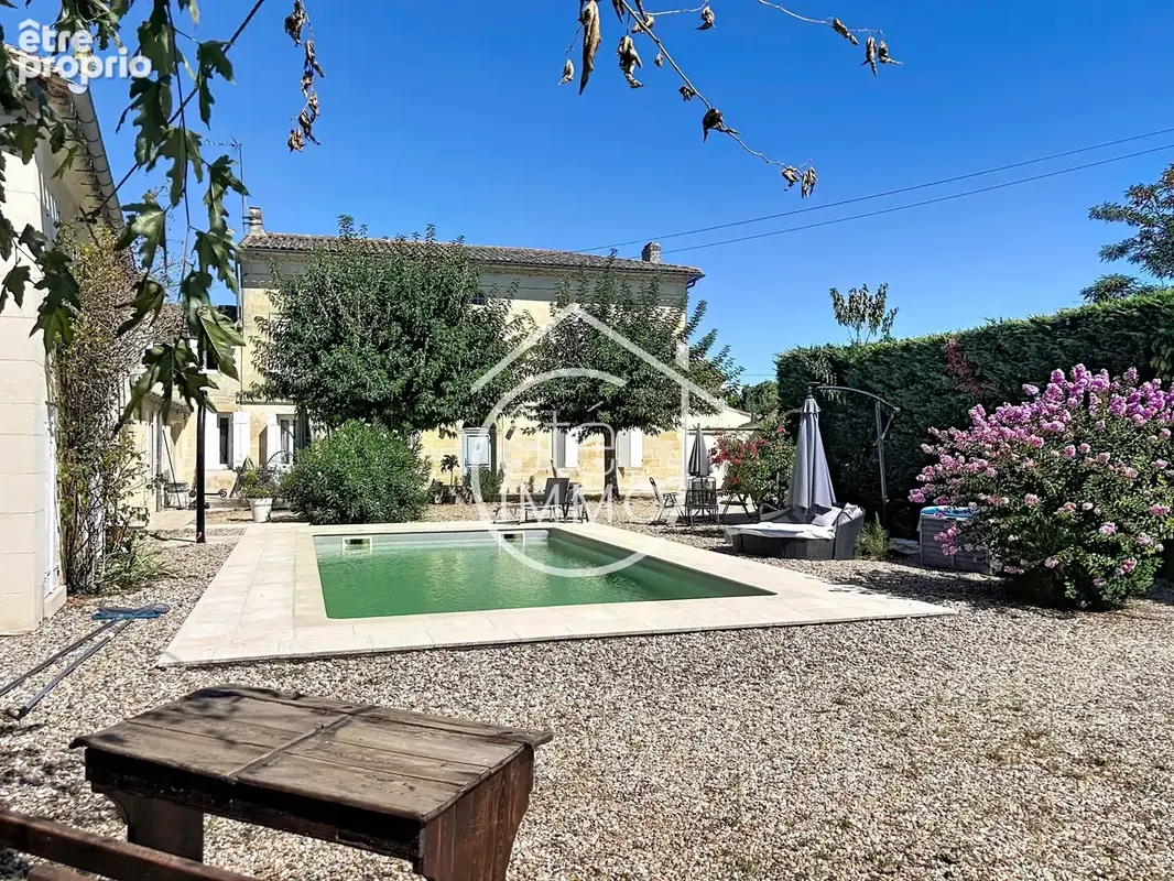 Maison à SAINT-EMILION