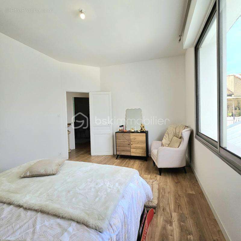 Appartement à MARSEILLE-11E