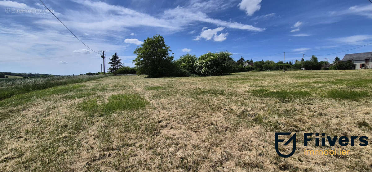 Terrain à SAINT-HILAIRE-LES-ANDRESIS