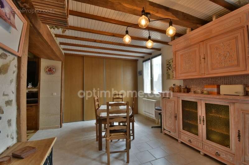 Maison de caractère, rénovée avec gout, à Baraize - photo 6