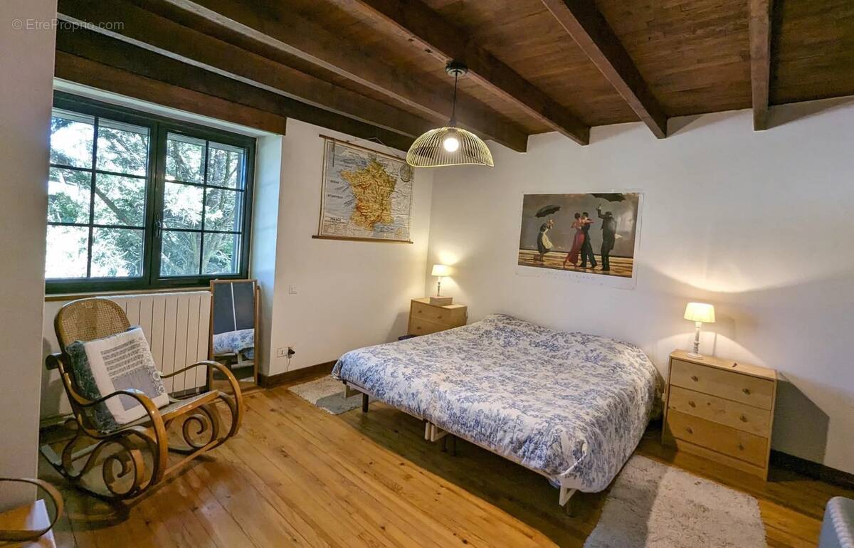 Maison à MONTAIGU-DE-QUERCY