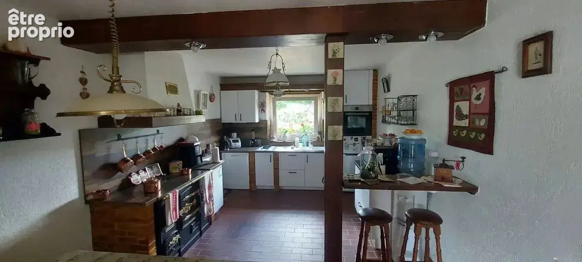 Evaux les Bains - Maison de caractère 6P. - photo 4