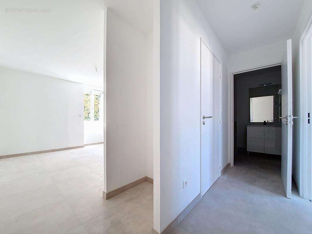 Appartement à VILLETTE-DE-VIENNE