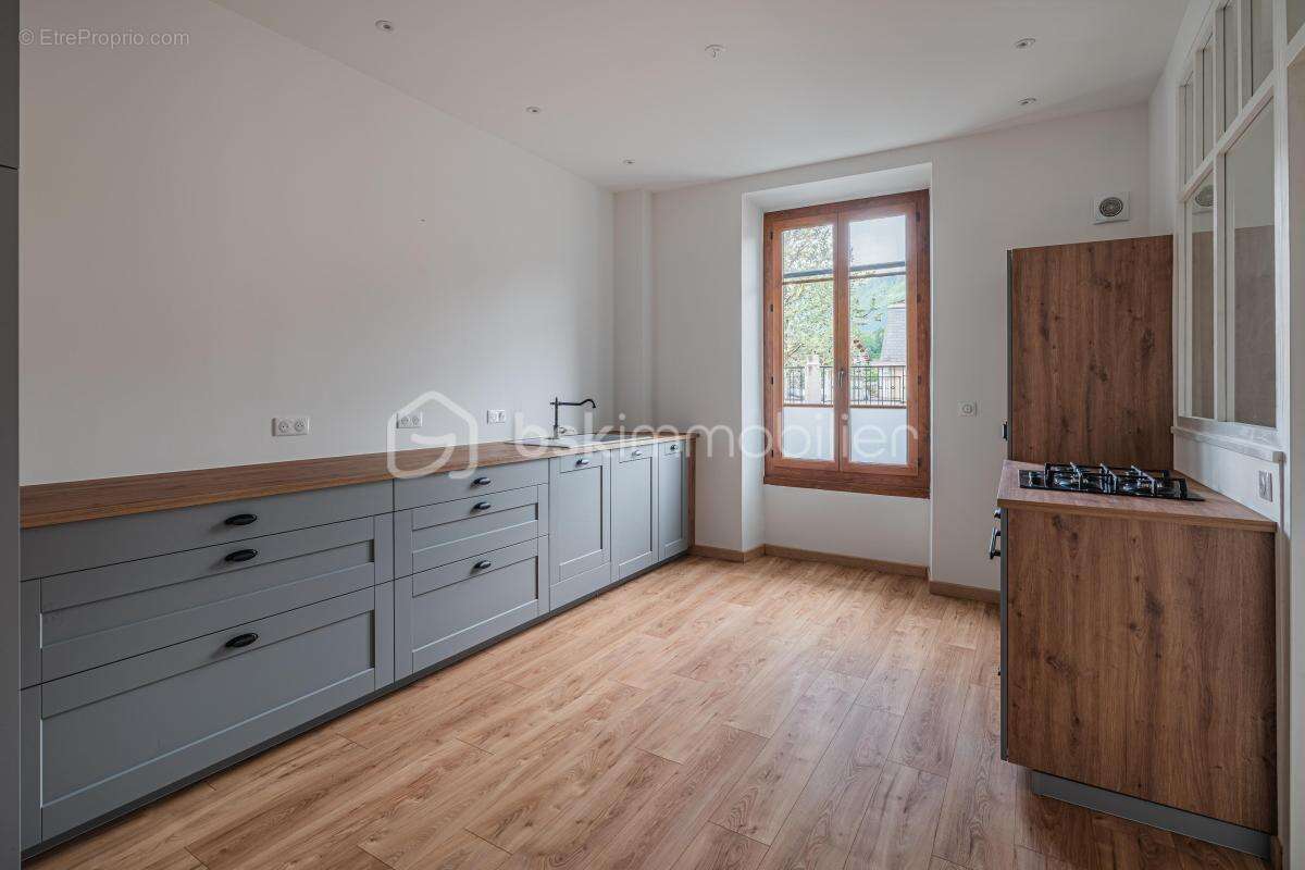 Appartement à AIX-LES-BAINS