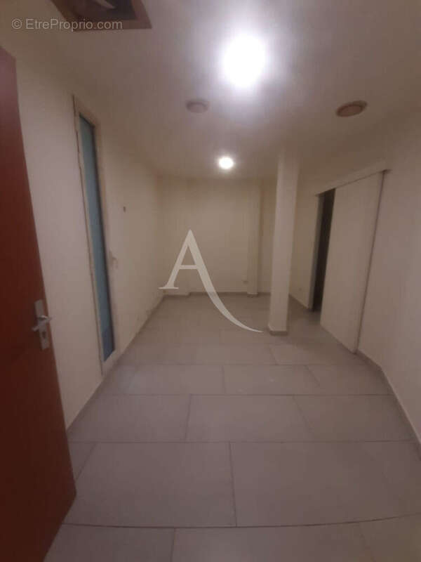 Commerce à FORT-DE-FRANCE