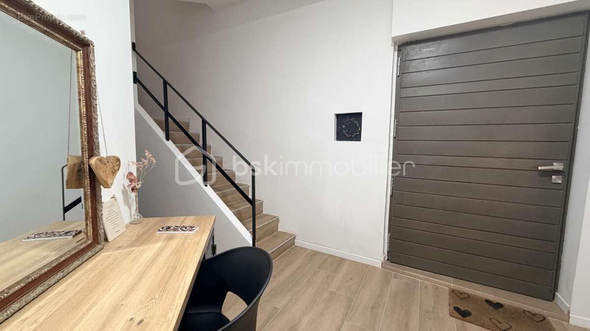 Maison entiérement rénovée avec garage - photo 3