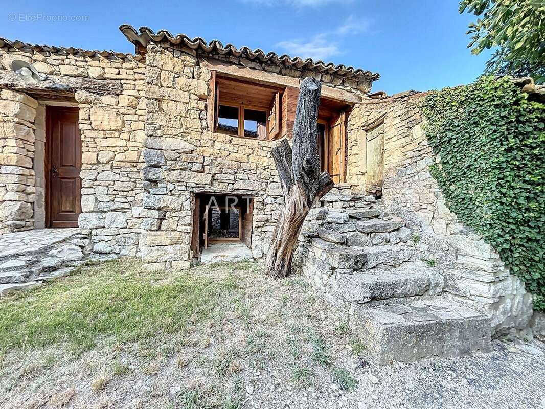 A vendre bergerie entierement renovee avec vue degagee a murs - photo 15